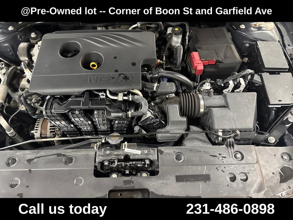 Used 2020 Black Nissan 2.5 SR image 10