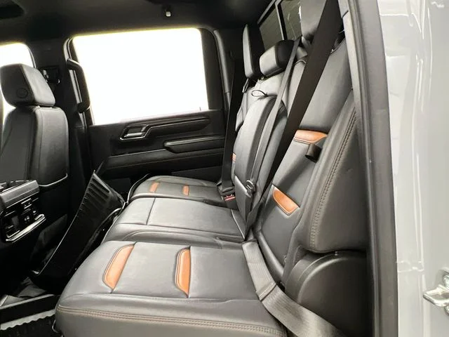 2024 GMC Sierra 2500HD AT4 - Photo 11