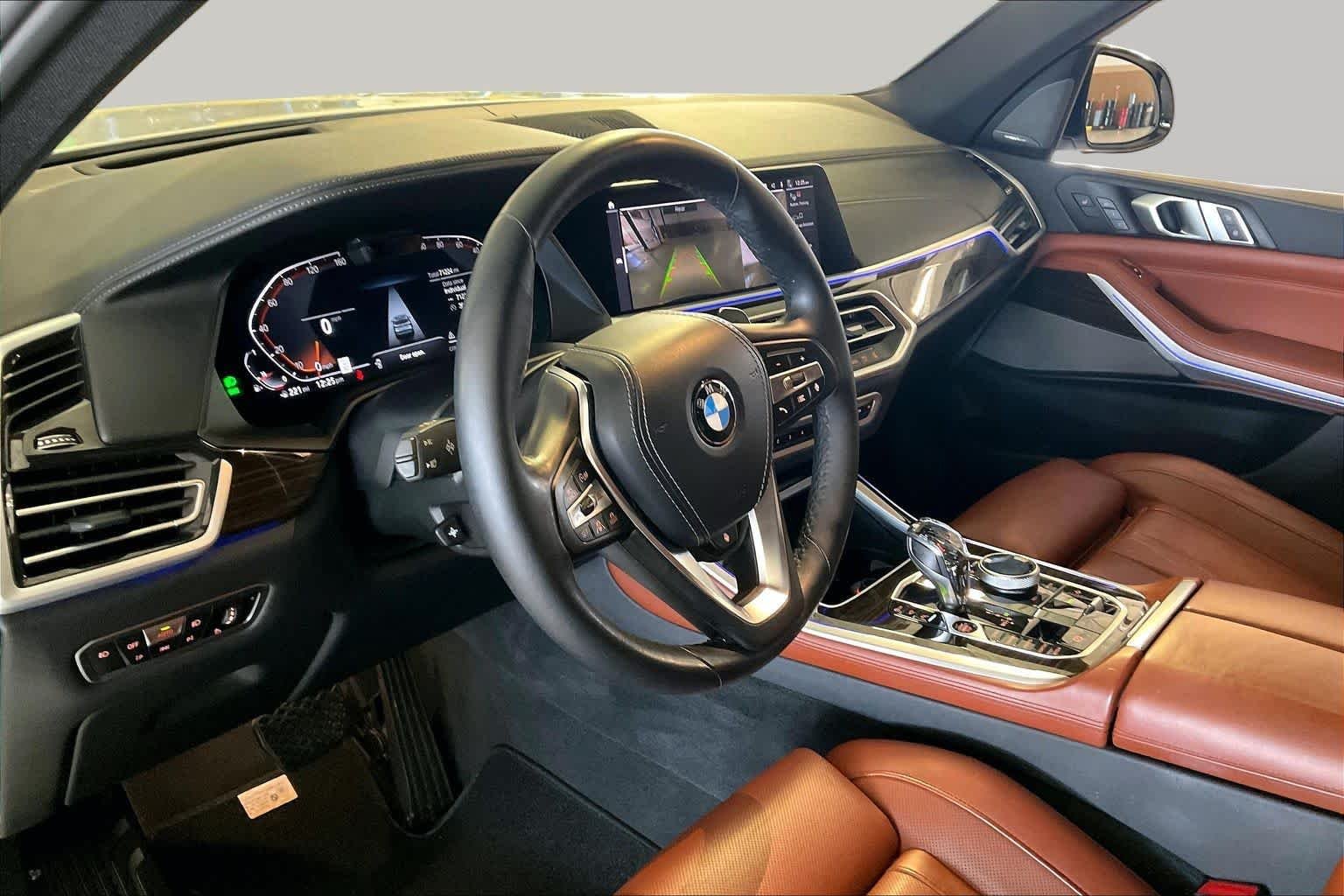Used 2021 Mineral White Metallic BMW sDrive40i image 16