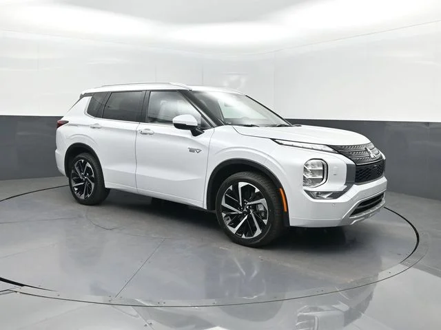 New 2025 White Mitsubishi SEL S-AWC image 39