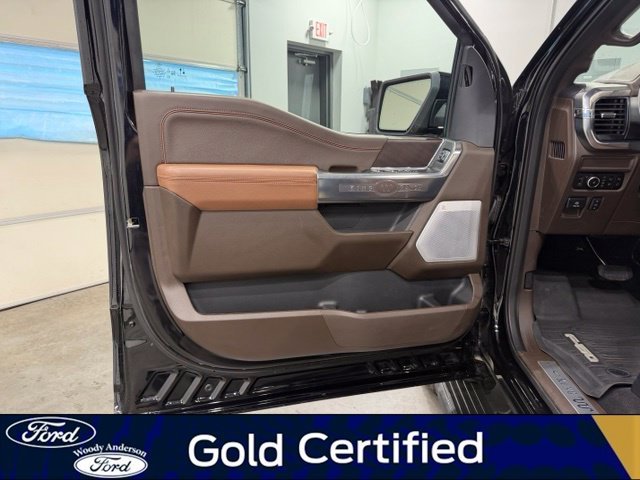 Certified Used 2025 Agate Black Metallic Ford King Ranch image 24