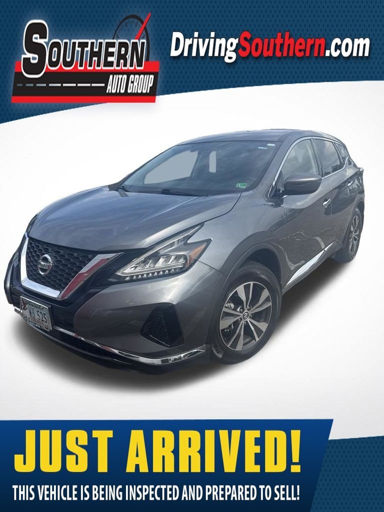 Used 2020 Gray Nissan S image 1