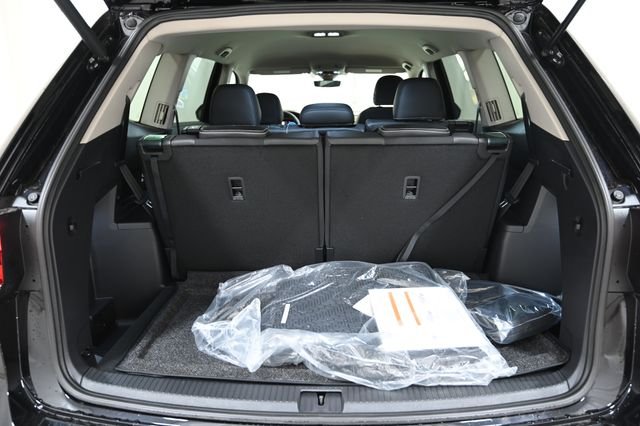 New 2026 Black Volkswagen 2.0T SE image 21