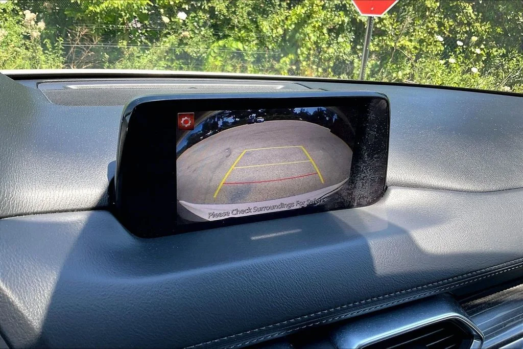 Used 2018 White Mazda Grand Touring image 21
