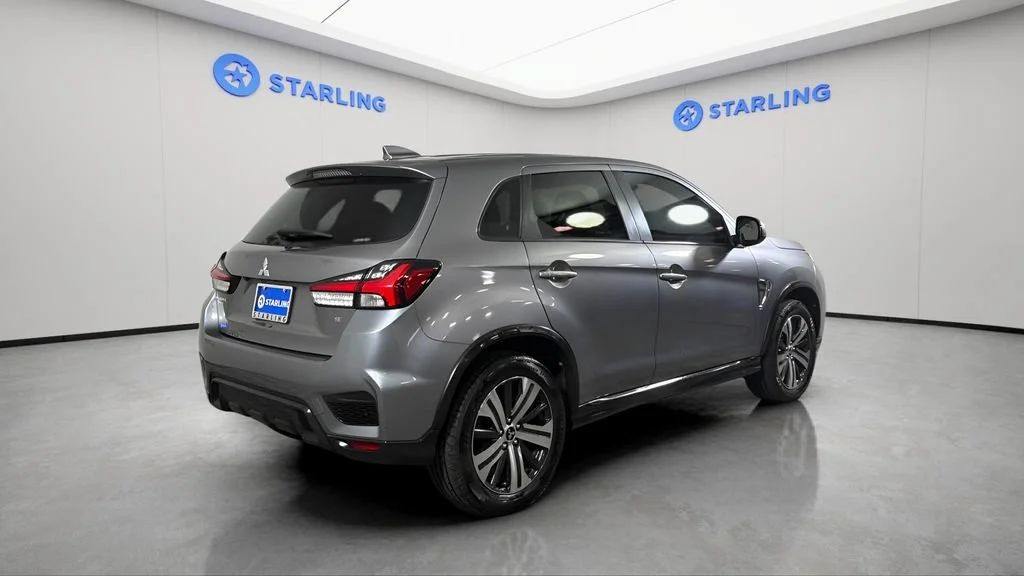 Used 2020  Mitsubishi ES 2.0 image 9