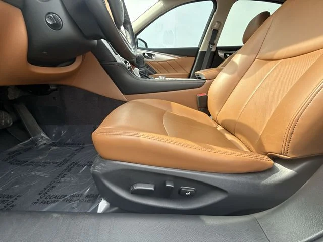 Used 2023 Black INFINITI LUXE image 12