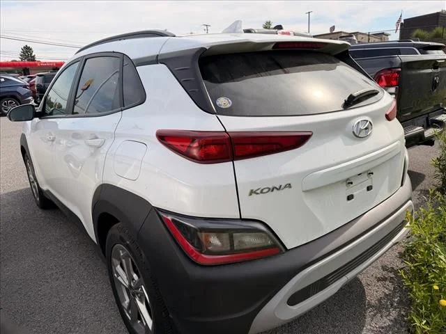 Used 2022 White Hyundai SEL image 12