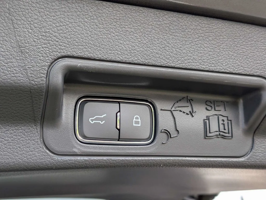 New 2026 Carbonized Gray Metallic Ford Platinum™ image 13