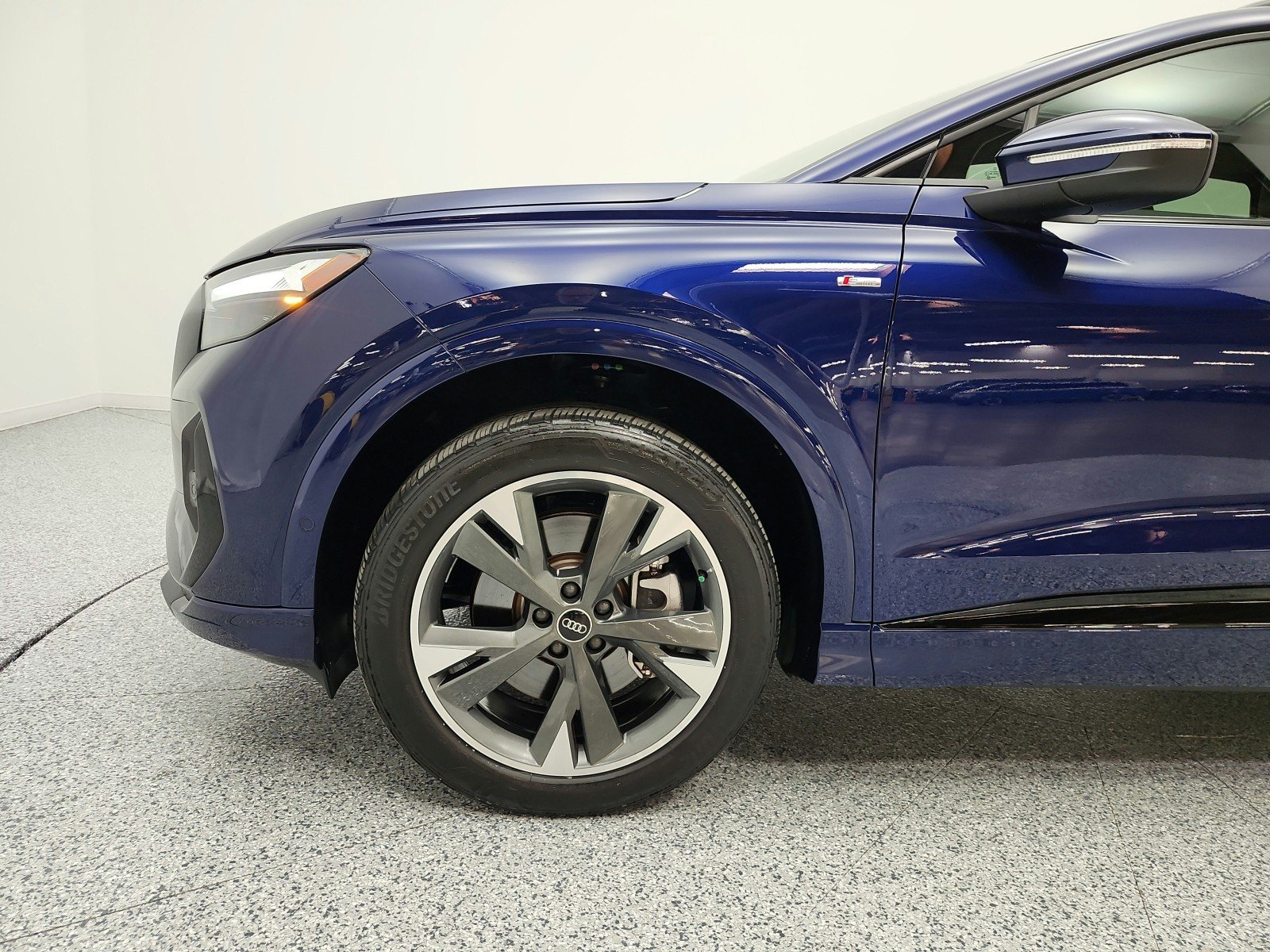 Used 2023 Navarra Blue Metallic Audi Premium Plus 50 quattro image 30