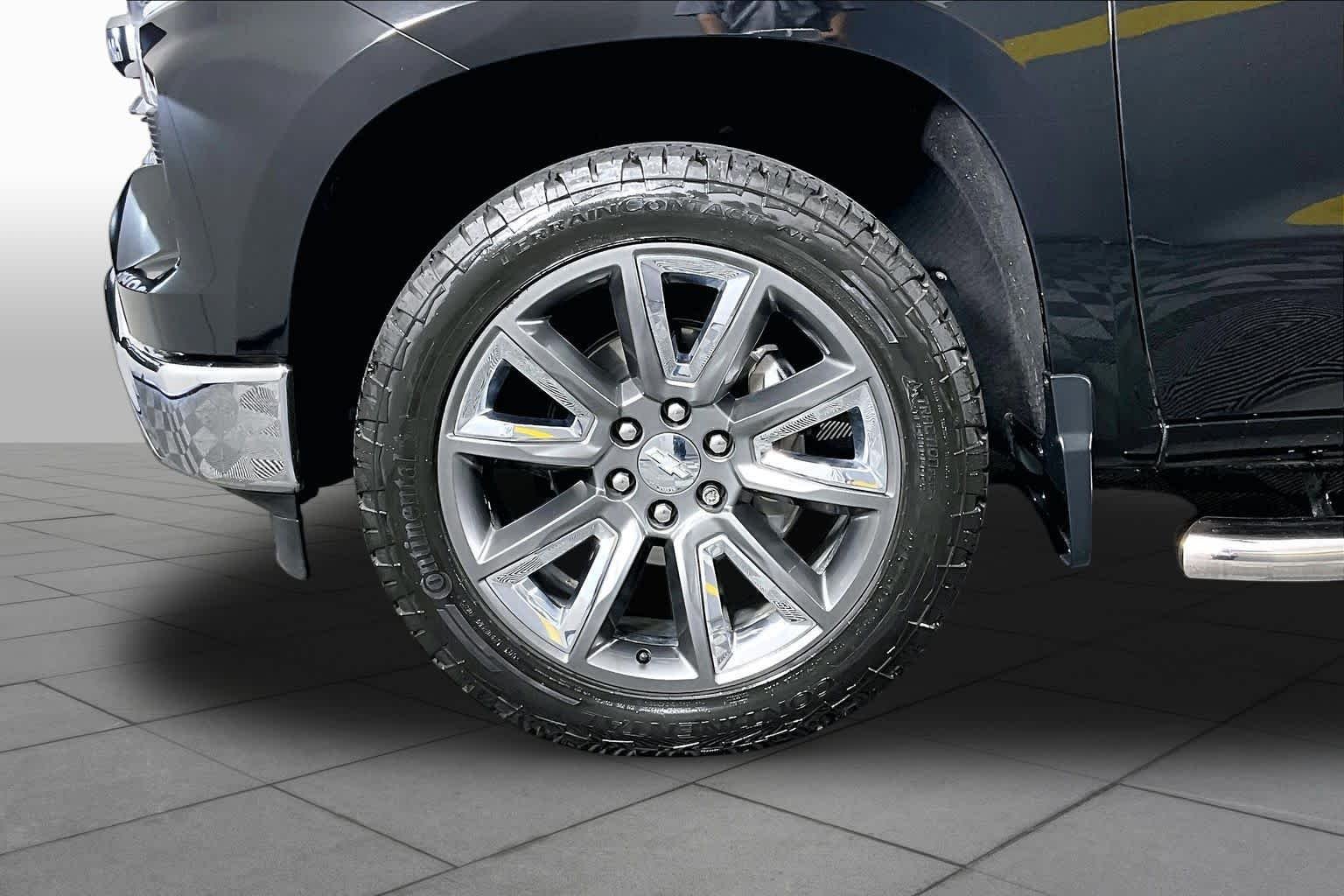 Used 2022 Black Chevrolet LTZ image 10