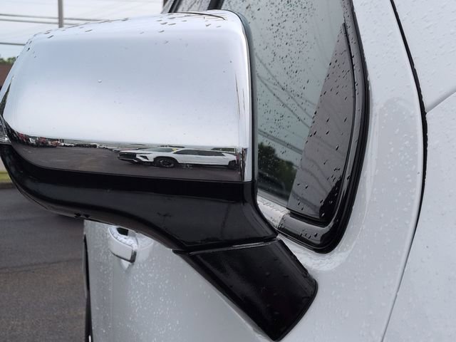 Used 2024 Summit White Chevrolet Premier image 10