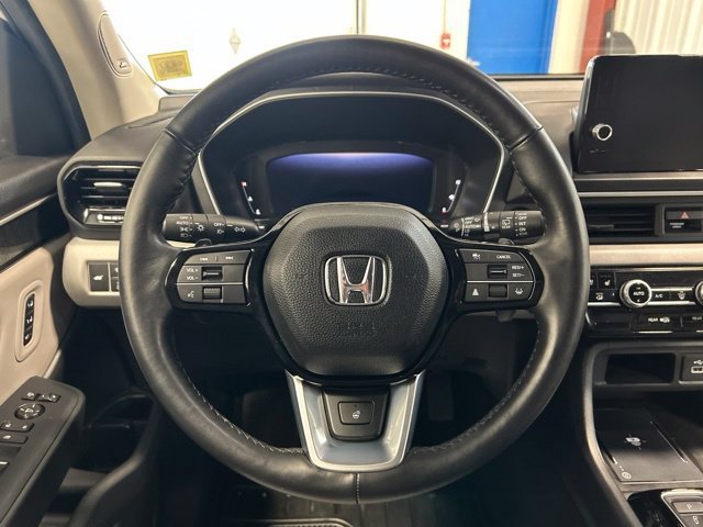 2025 Honda Pilot Elite - Photo 17