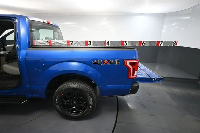Used 2017 Blue Ford XL image 39