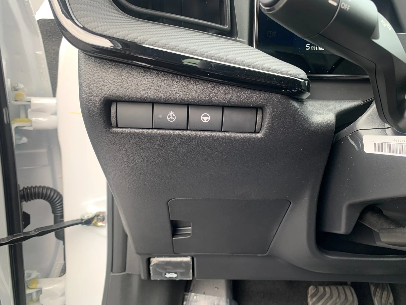 New 2026 Aspen White TriCoat / Super Black Two-tone Nissan SR image 30