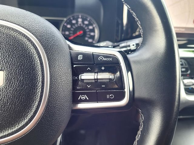 Used 2022 Silver Kia S image 23