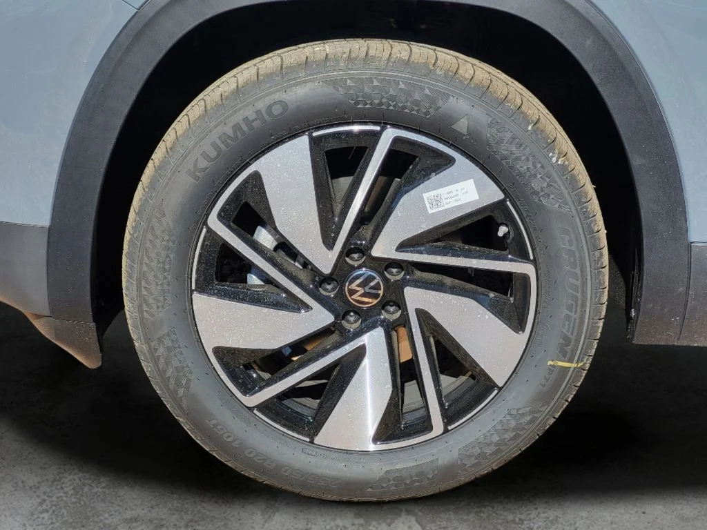 New 2026 Pure Gray Volkswagen 2.0T SEL image 20