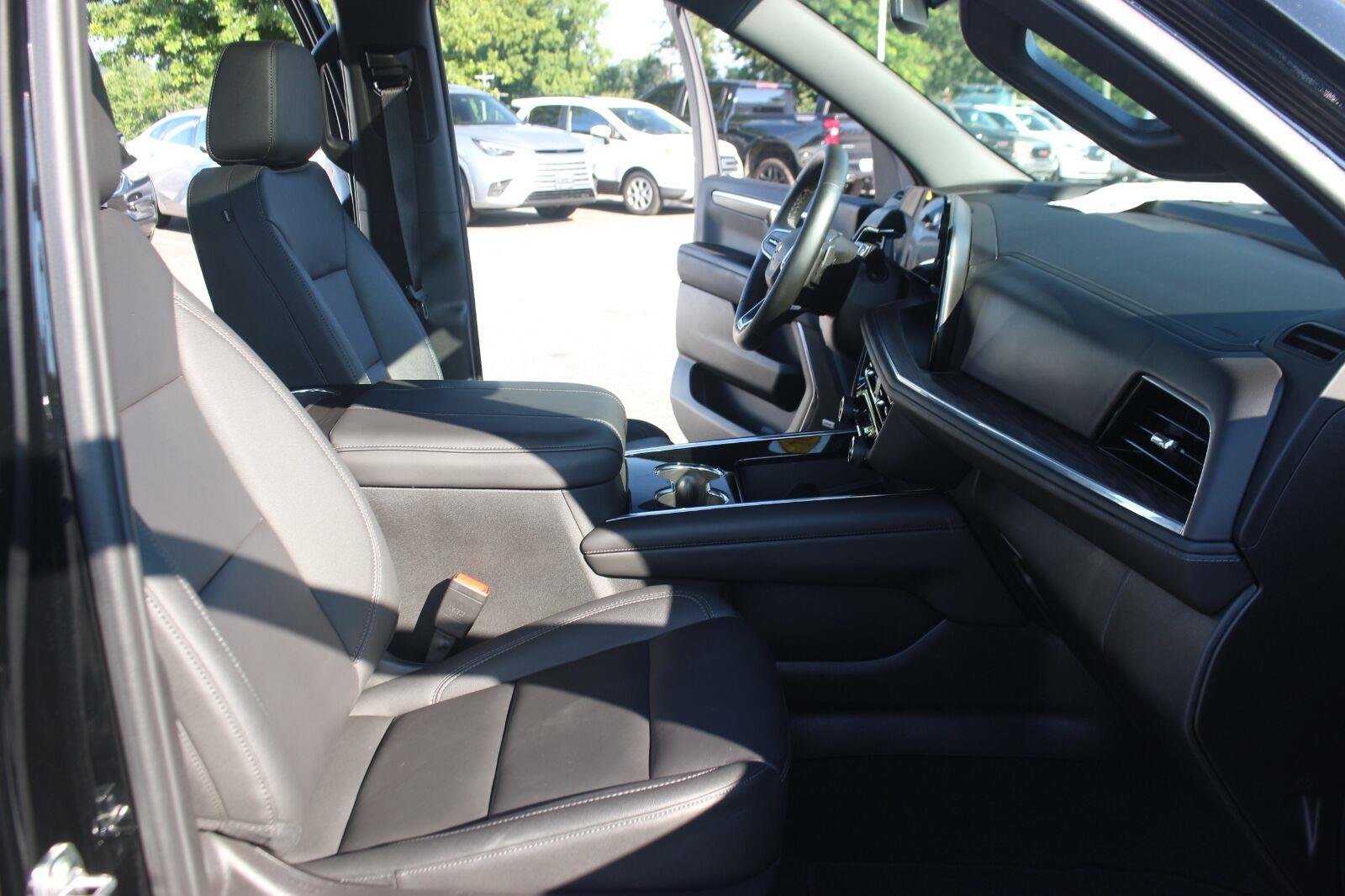 Used 2025 Black Chevrolet LT image 37