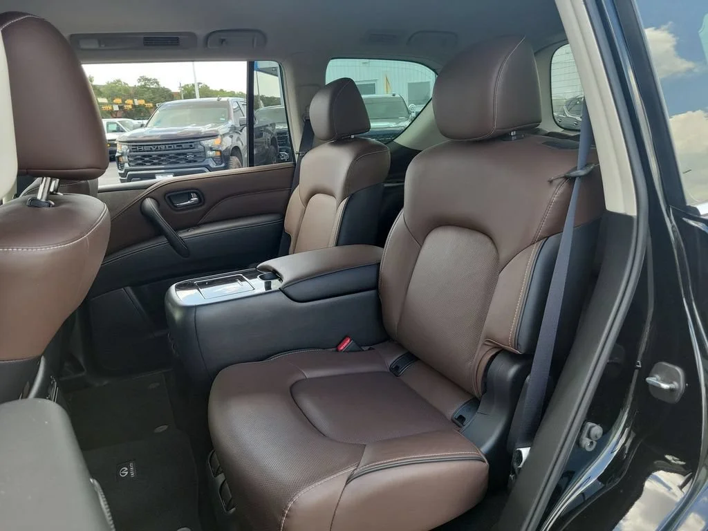 Used 2023 Black INFINITI PREMIUM SELECT image 26