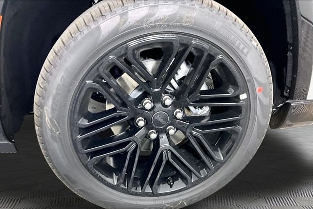 New 2026 Bright White Clear-Coat Exterior Paint Jeep Limited Reserve image 13