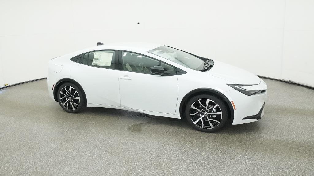 New 2026 Wind Chill Pearl Toyota XSE image 6