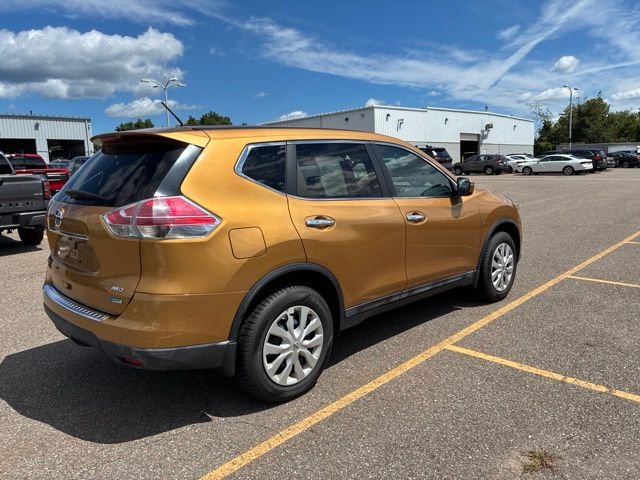 Used 2014 Orange Nissan S image 3