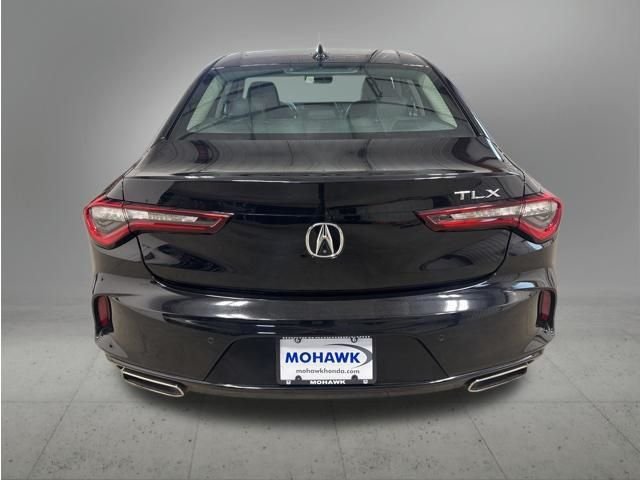 Used 2022 Majestic Black Pearl Acura Technology Package image 4