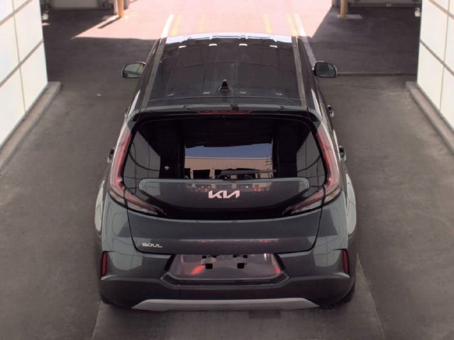 Certified Used 2025 Gray Kia LX image 4