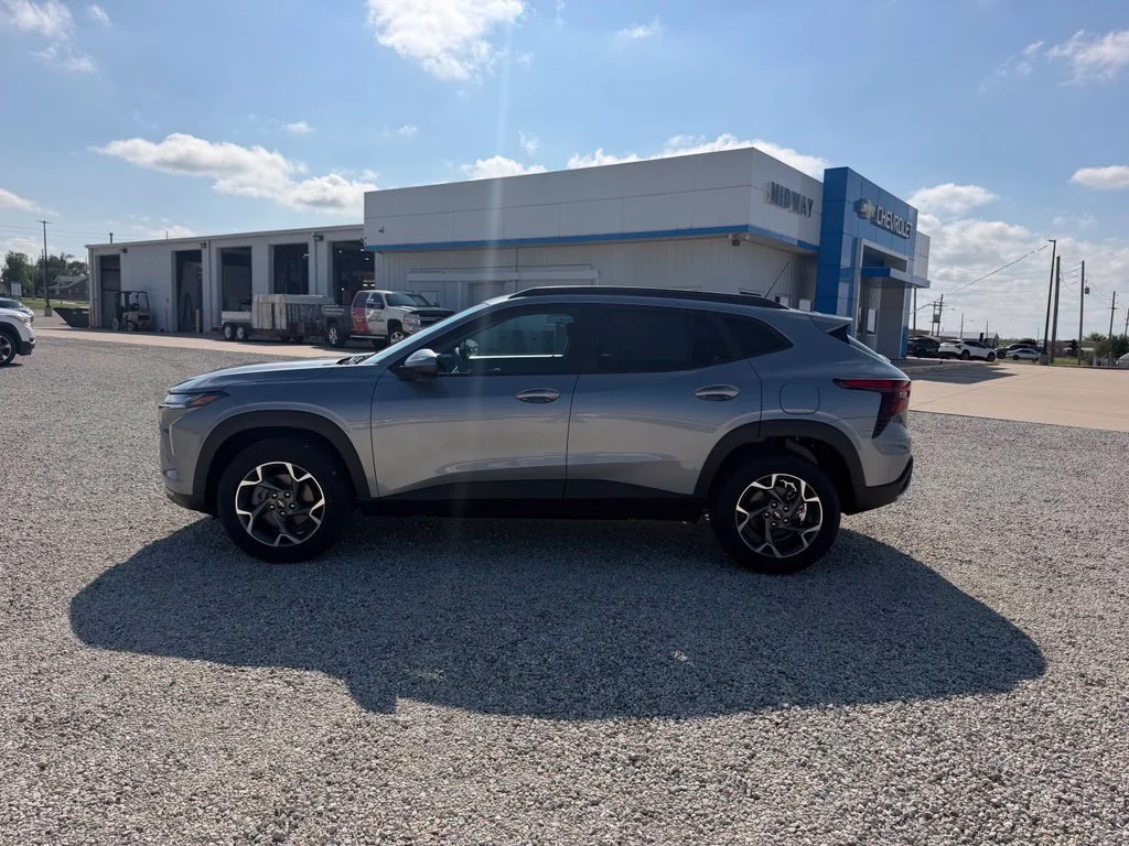 2026 Chevrolet Trax LT - Photo 6