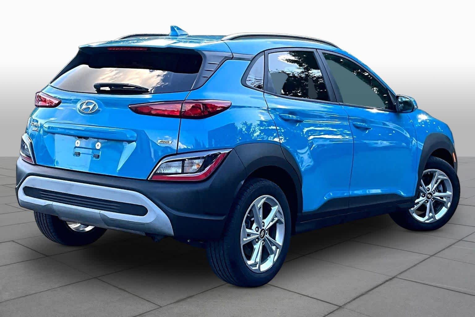 Used 2022 Teal Isle Hyundai SEL image 13