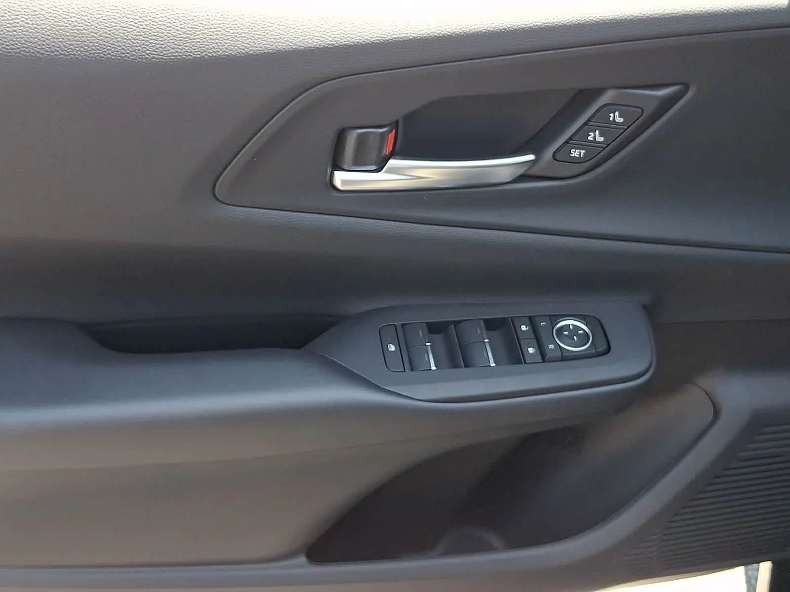 2026 Toyota Prius Plug-in Hybrid XSE Premium - Photo 8
