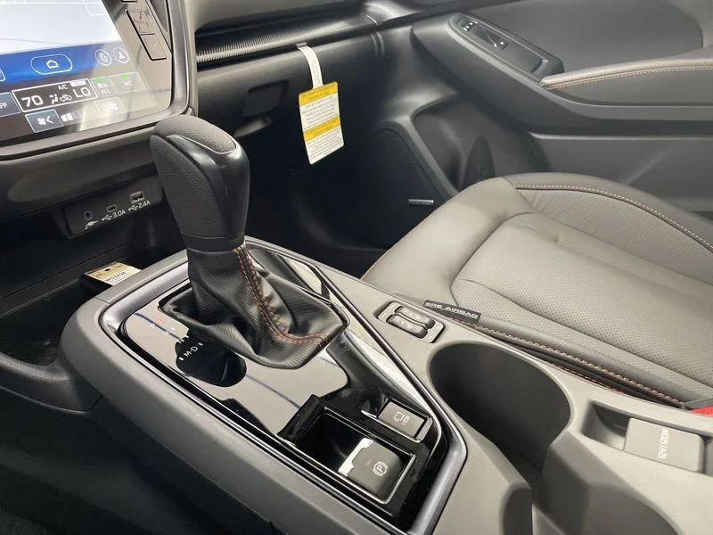 New 2026 CRYSTAL WHITE PEARL Subaru Limited Hybrid image 38