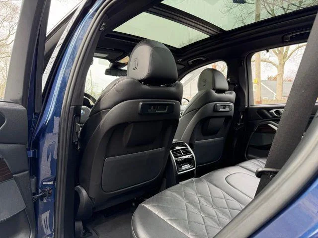 Used 2023 Blue BMW xDrive40i image 28