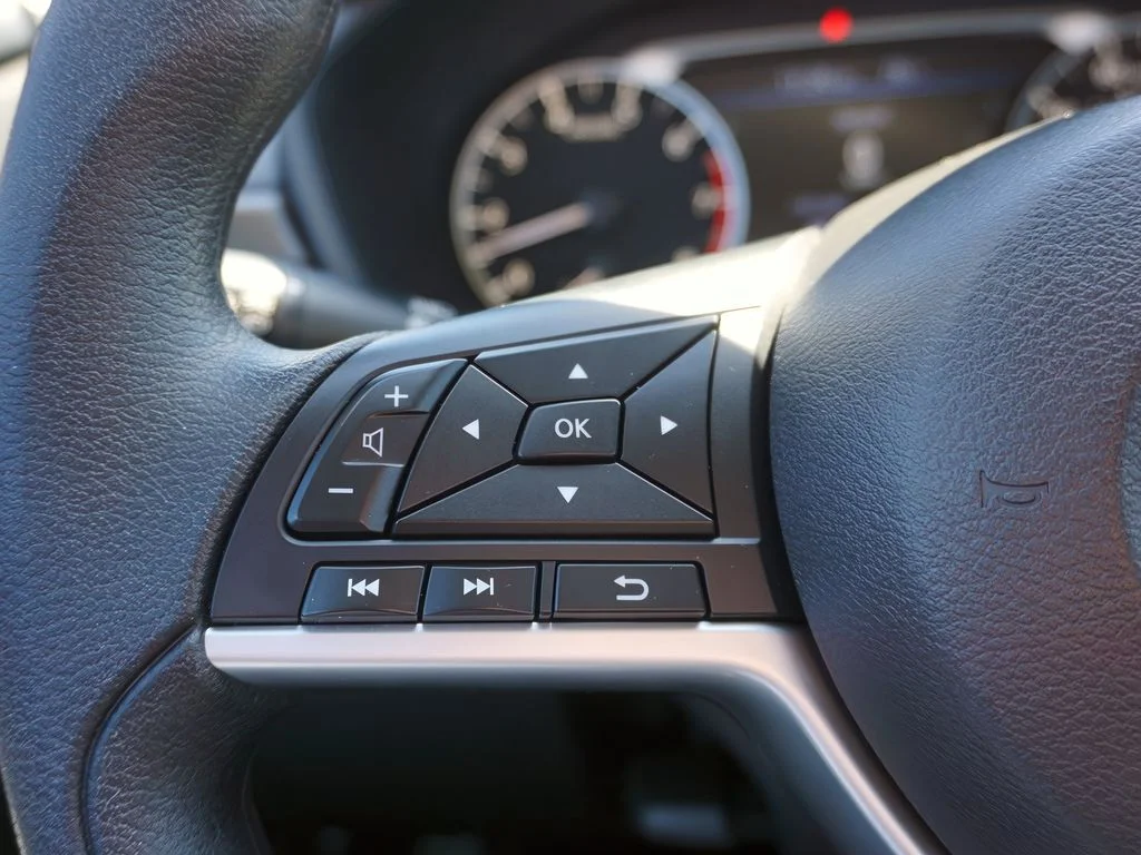 2025 Nissan Altima SV - Photo 25