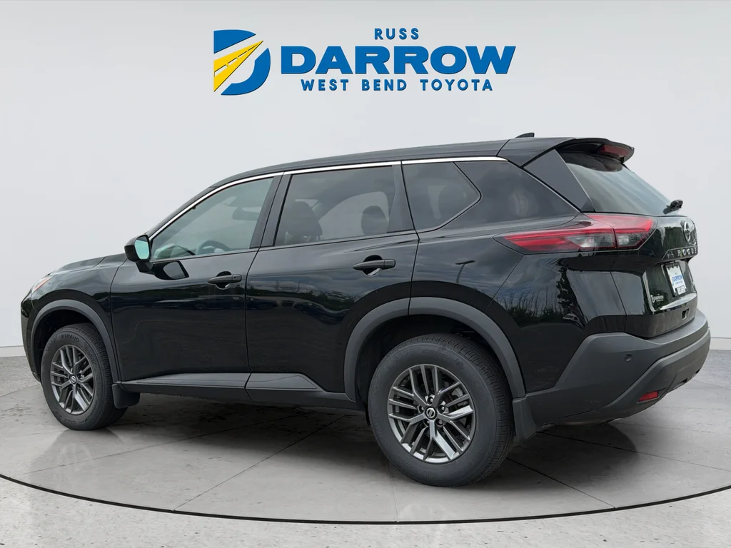 Used 2021 Black Nissan S image 3
