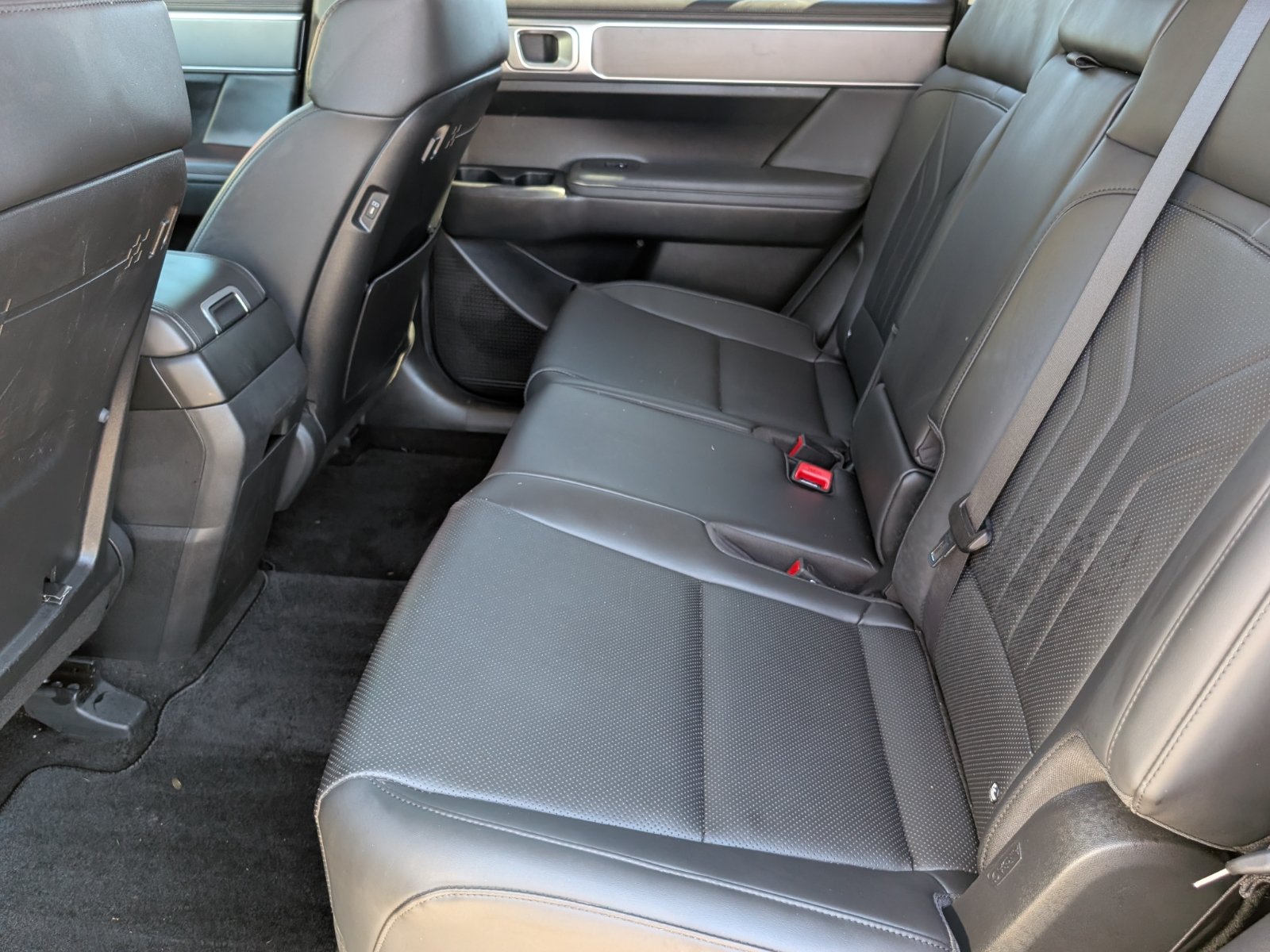 Used 2025 Phantom Black Hyundai XRT image 12