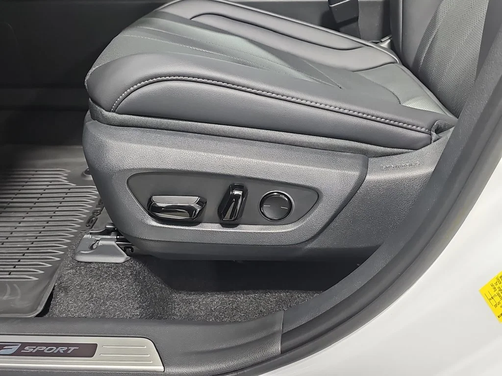 New 2026 Wind Chill Pearl Lexus F SPORT HANDLING AWD image 28