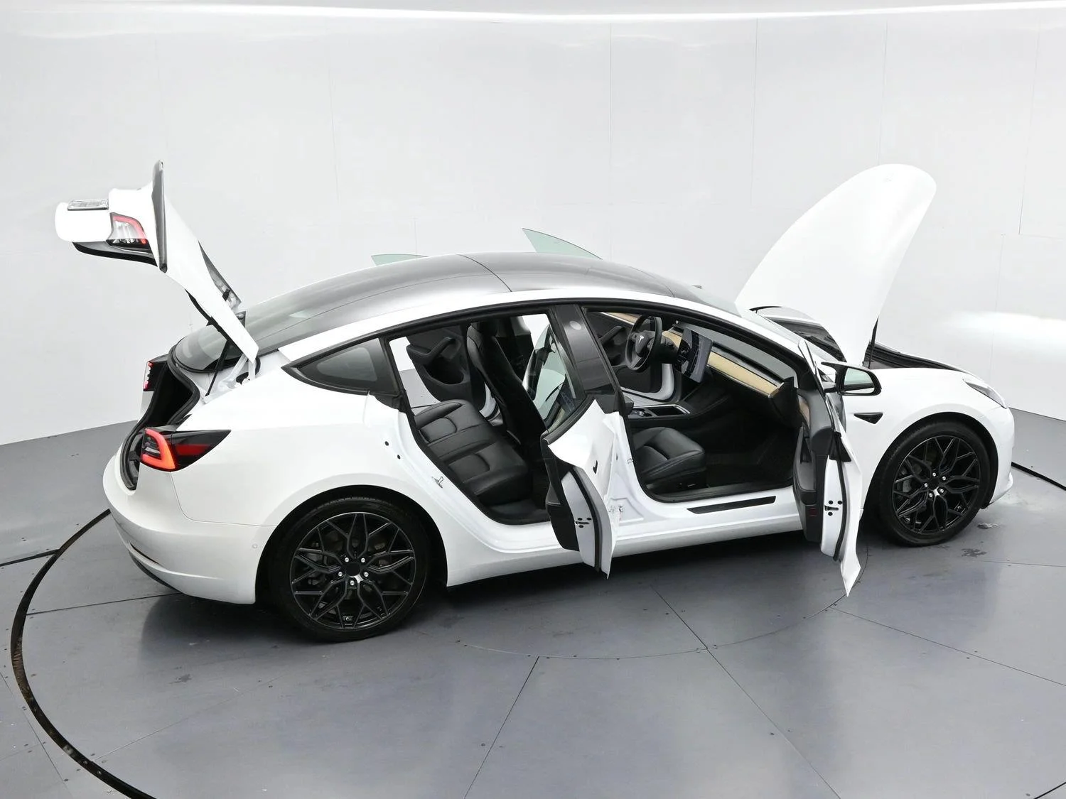 Used 2021 Pearl White Multi-coat Tesla Standard Range Plus image 32
