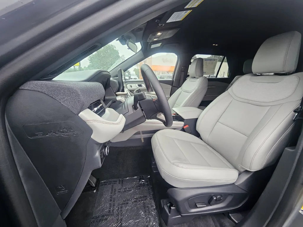 New 2027 Carbonized Gray Metallic Ford Active image 4