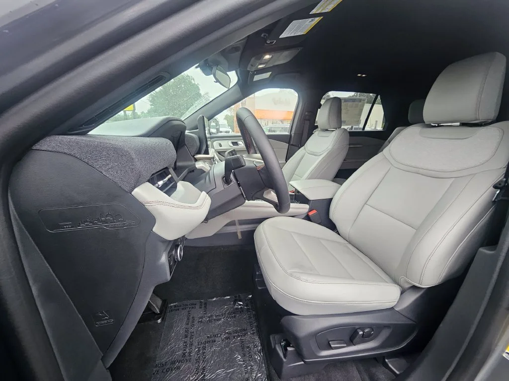 New 2027 Gray Ford Active image 4