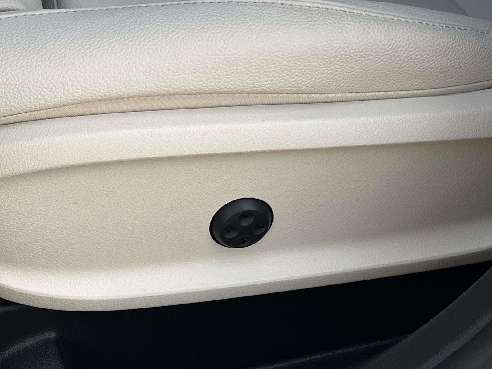Used 2026 Polar White Mercedes-Benz GLA 250 image 23
