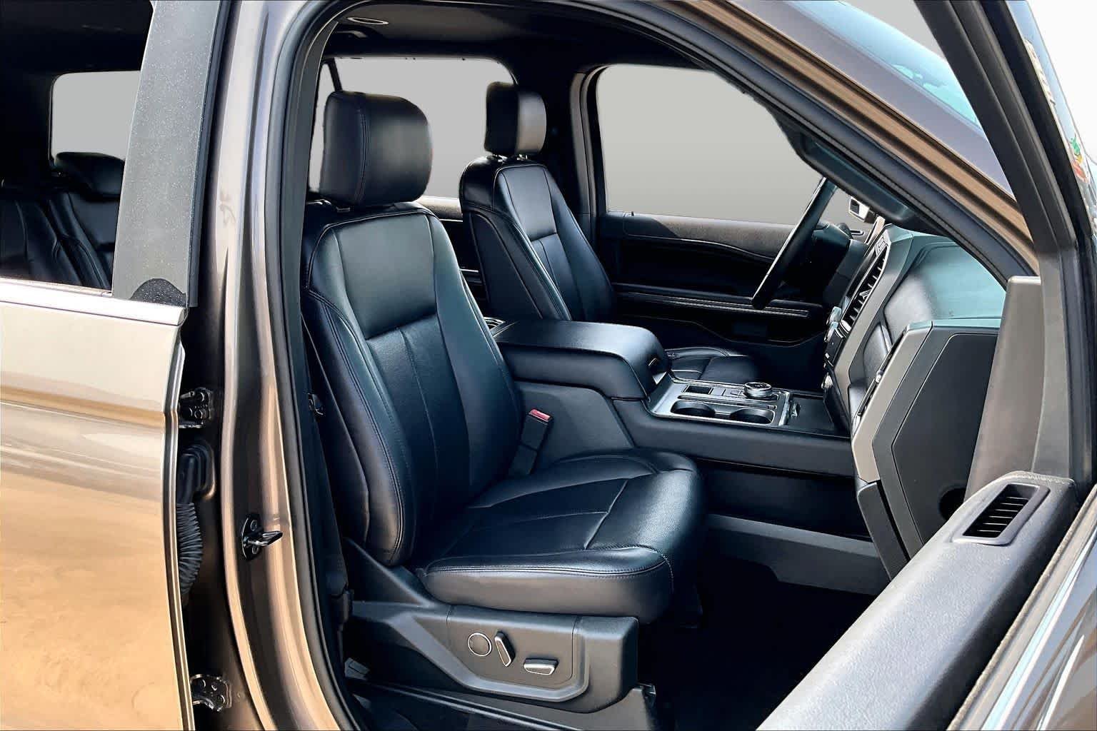 Used 2019 Stone Gray Metallic Ford XLT image 16