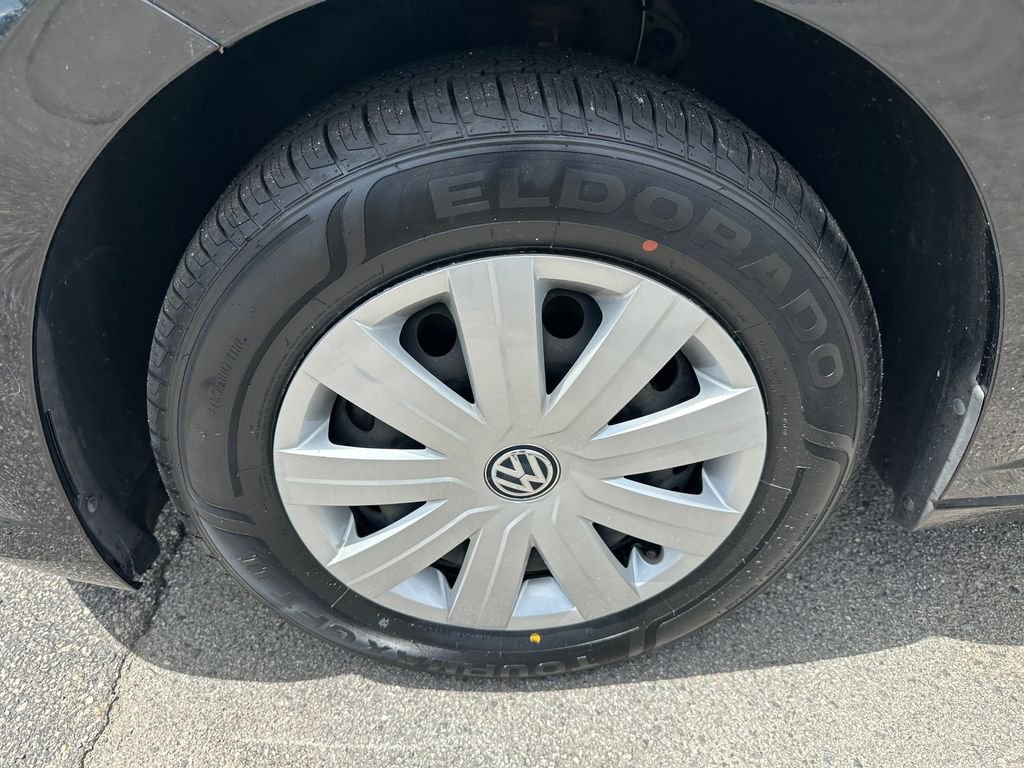 Used 2019 Black Volkswagen 1.4T S image 10