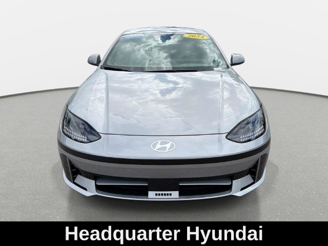 Used 2024 Silver Hyundai SEL image 6