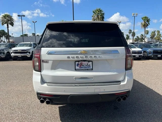 Used 2022 IRIDESCENT PEARL TRICOAT Chevrolet High Country image 6