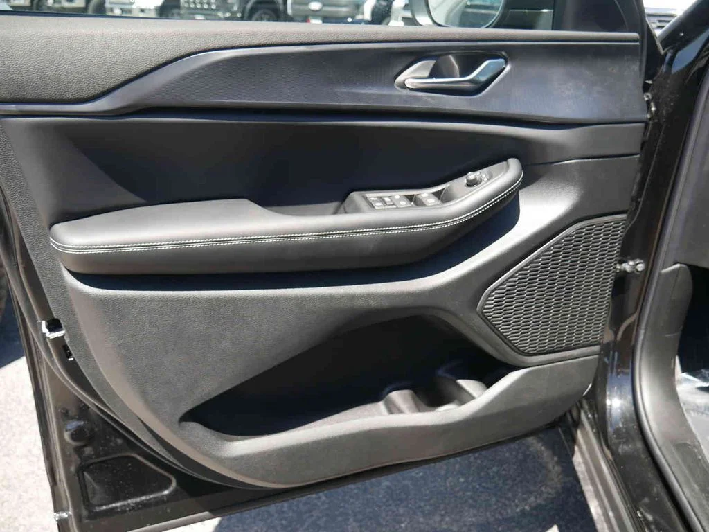 New 2026 Black Jeep Laredo X image 21