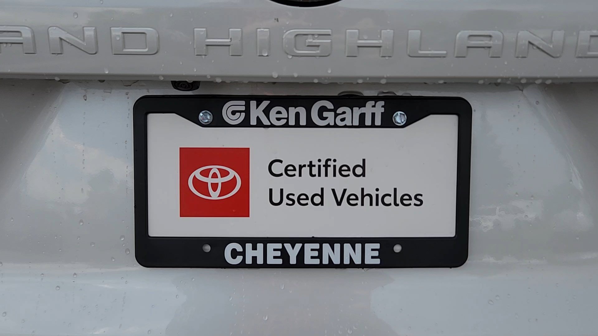 Used 2025 Wind Chill Pearl Toyota XLE image 22