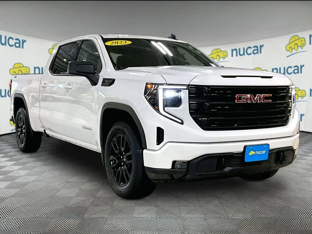 Used 2023 White GMC Elevation image 1