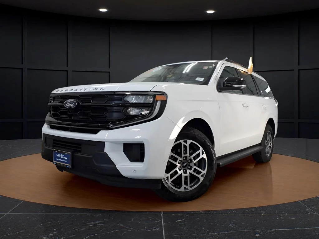 Used 2025 White Ford Active image 3