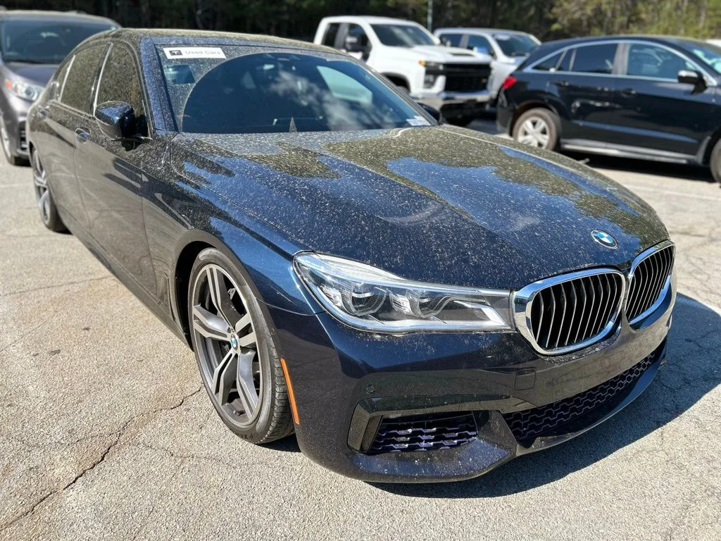 2016 BMW 7 Series 750i's photo
