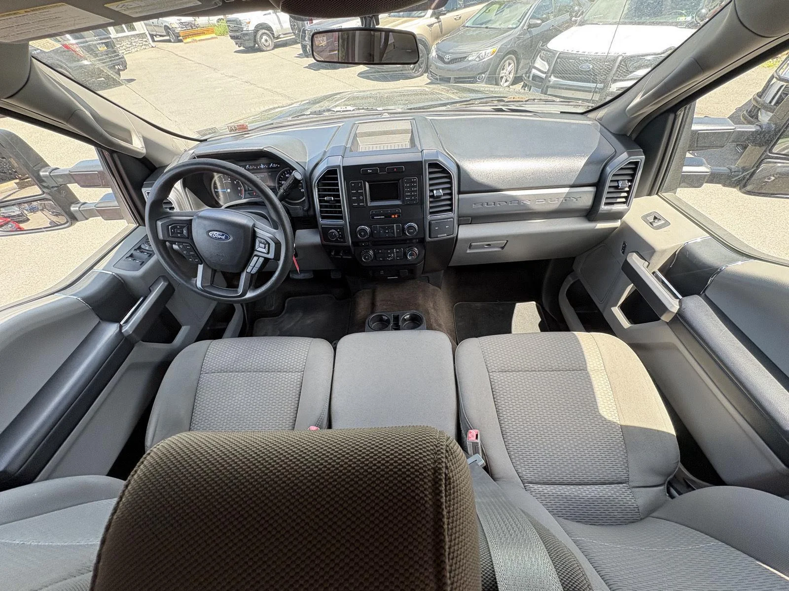 Used 2018 Magnetic Metallic Ford XLT image 14